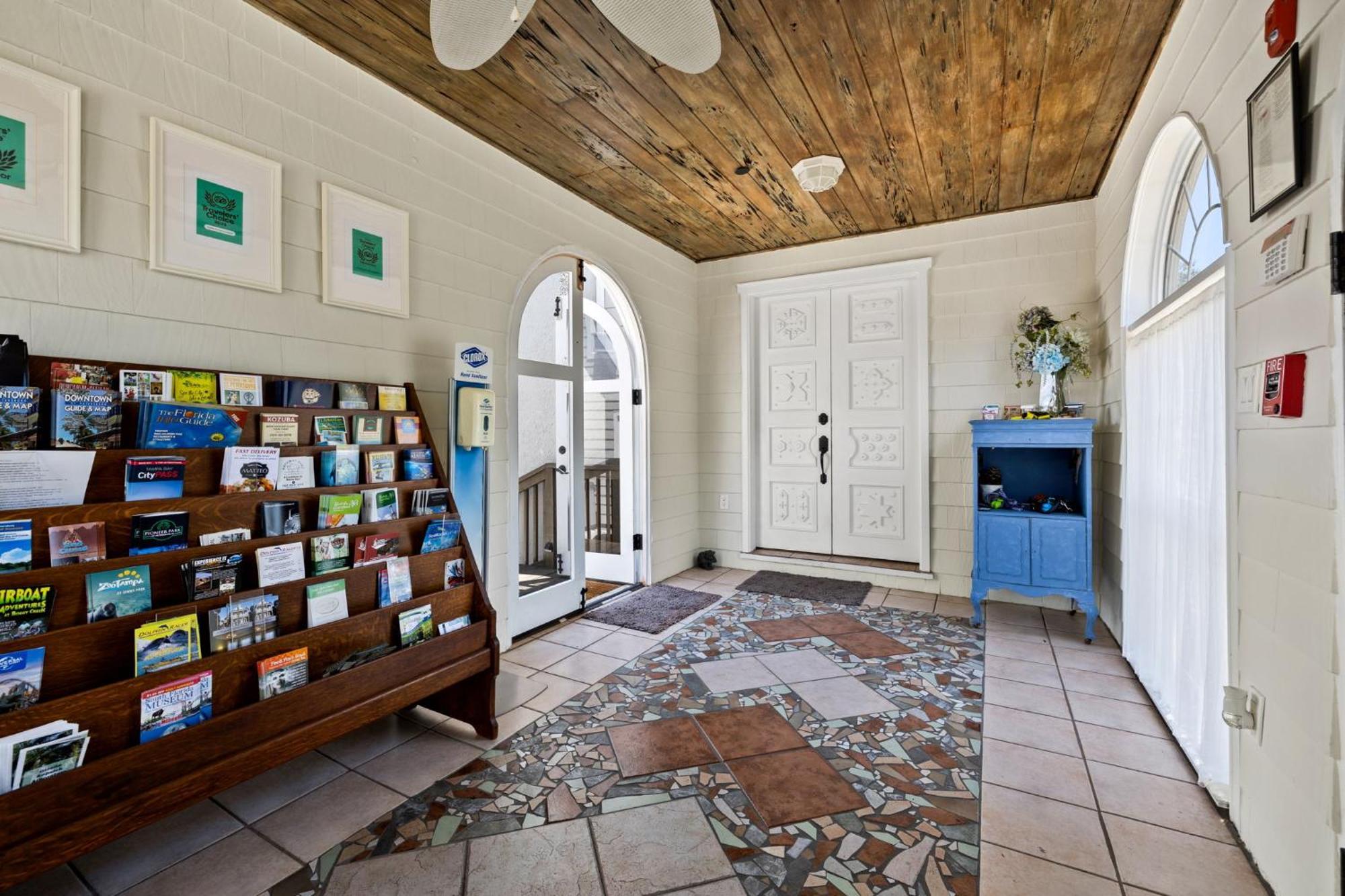 The Kenwood Gables Bed & Breakfast St. Petersburg Eksteriør bilde