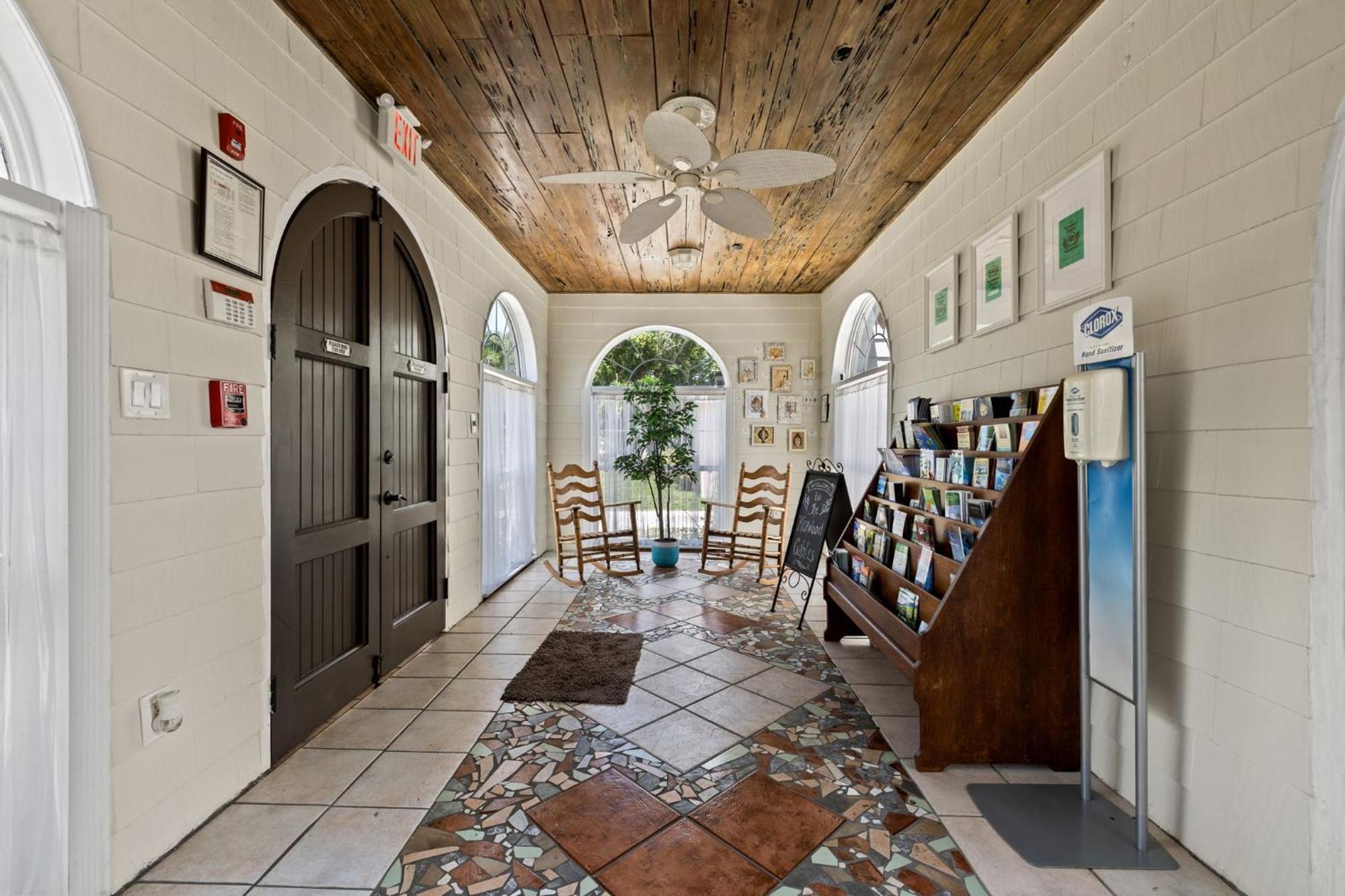 The Kenwood Gables Bed & Breakfast St. Petersburg Eksteriør bilde